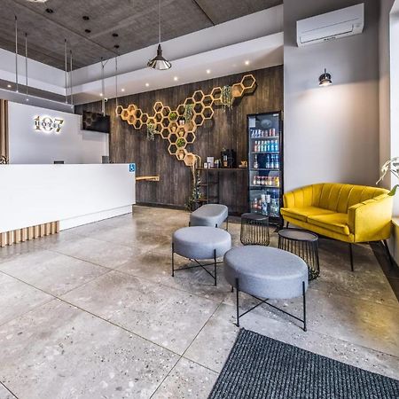 Hotel 107 Rumia Bagian luar foto