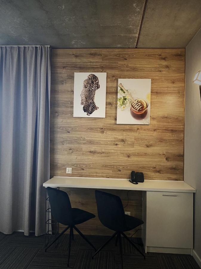 Hotel 107 Rumia Bagian luar foto